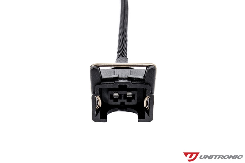 Unitronic 2.5 TFSI wiring harness adapter  - close up