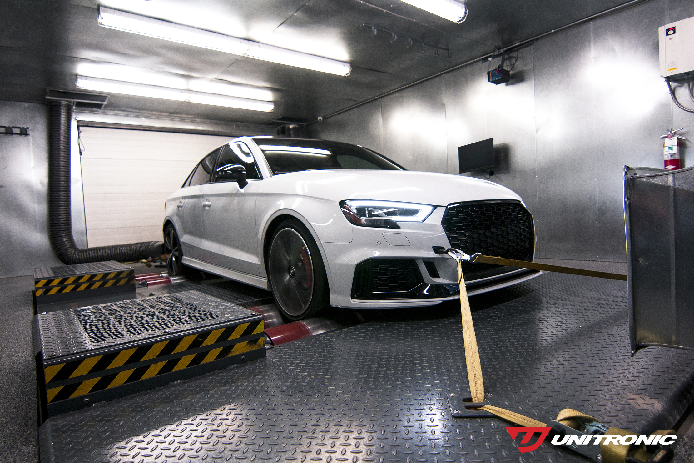 Unitronic Audi RS3 dyno