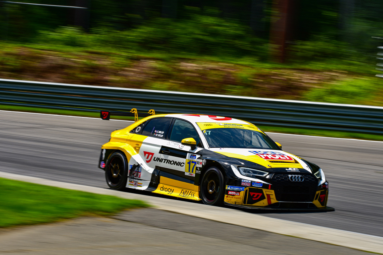 Uni JDC Audi RS 3 LMS TCR